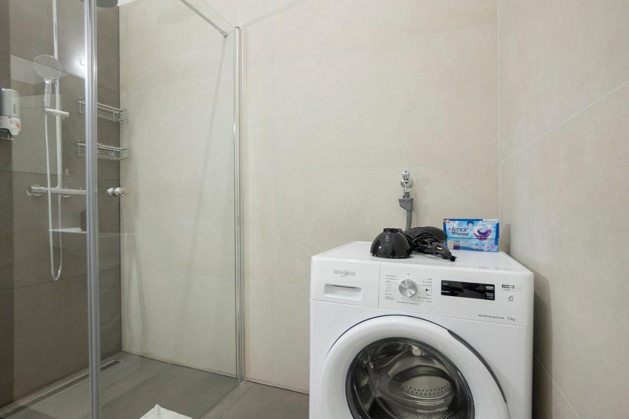 Fully Equipped, Renovated, Perfectly Located Flat Appartement *