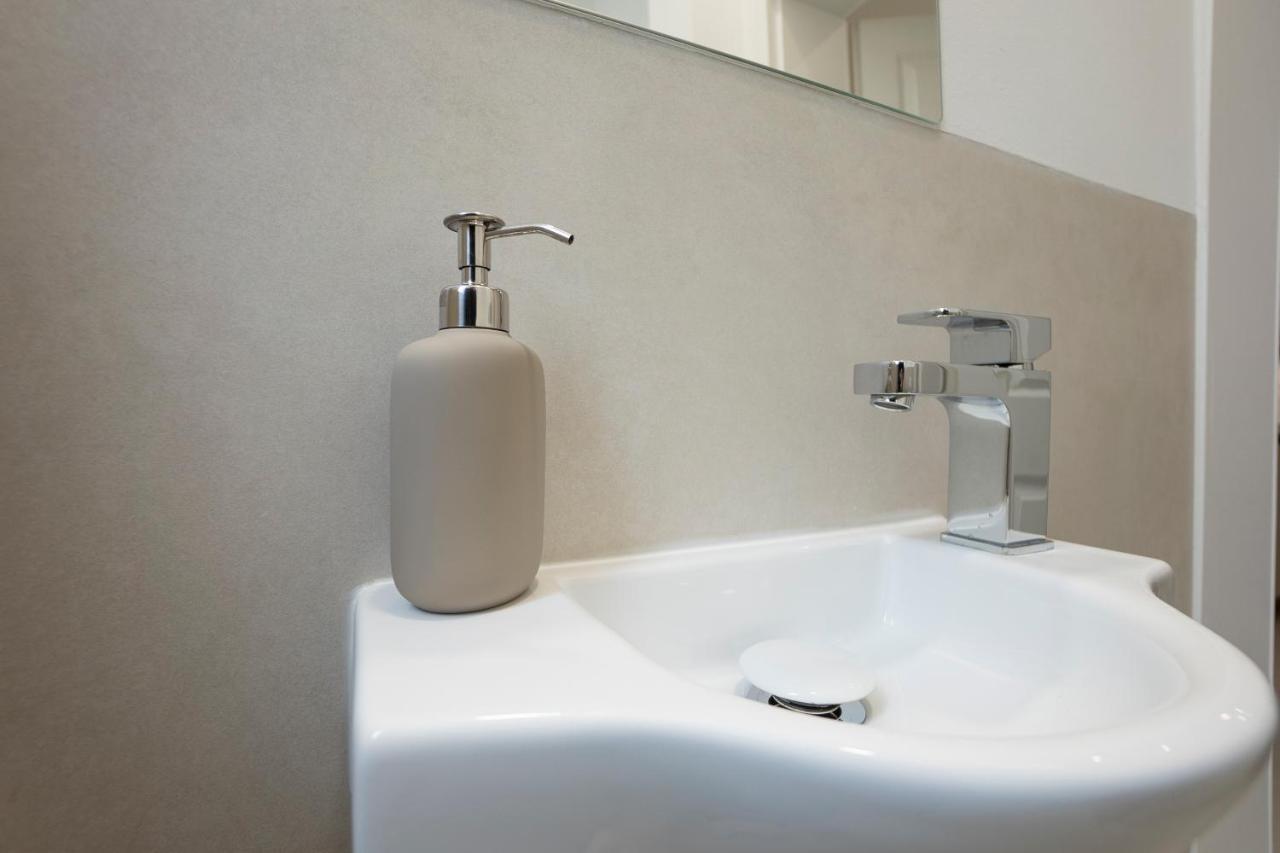 Fully Equipped, Renovated, Perfectly Located Flat Appartement *